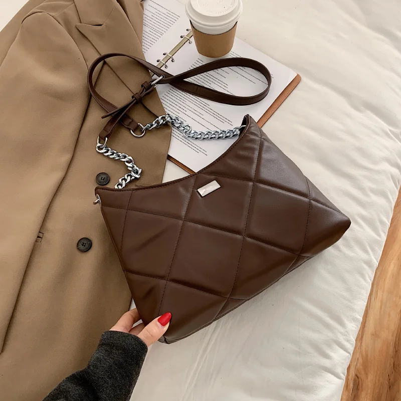 Luxury Designer Leather Shoulder Bag for Women Fashion 2021 Hand Bags Ladies High Quality Crossbody Bag and Purses New Party Bag
Luxury Designer Leather Shoulder Bag for Women Fashion 2021 Hand Bags Ladies High Quality Crossbody Bag and Purses New Party Bag