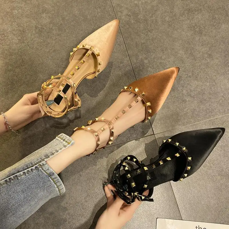 Women's Sandals 2021 Summer Shoe Thick Heel Gladiator Sandals Women Rivet Buckle Strap Sexy Pointed Sandal Heels Sandalias Mujer
Women's Sandals 2021 Summer Shoe Thick Heel Gladiator Sandals Women Rivet Buckle Strap Sexy Pointed Sandal Heels Sandalias Mujer