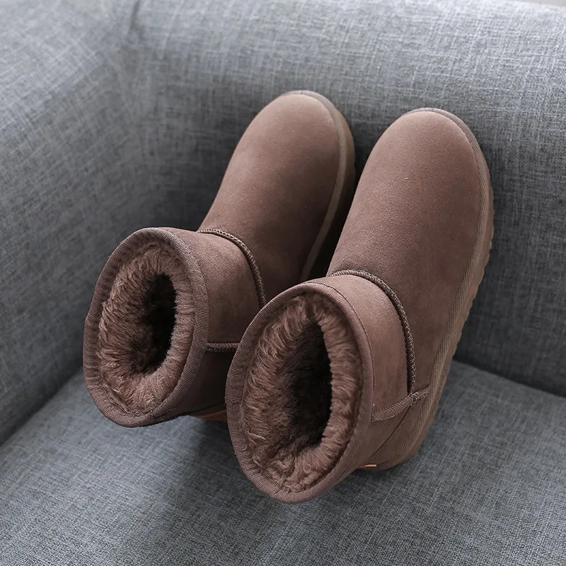 Snow Boots Women's Winter Short Tube Warmth and Velvet Thickened Bottom Fashion All-match Short Boots Non-slip Cotton Shoes
Snow Boots Women's Winter Short Tube Warmth and Velvet Thickened Bottom Fashion All-match Short Boots Non-slip Cotton Shoes