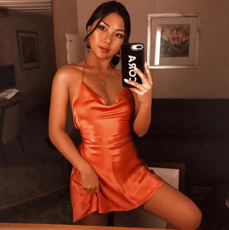 Summer new style backless sexy strap V-neck dress 
Summer new style backless sexy strap V-neck dress