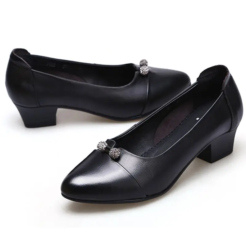 2021 spring women's shoes leather black light mouth women's medium heel thick heel professional work shoes women's single shoes
2021 spring women's shoes leather black light mouth women's medium heel thick heel professional work shoes women's single shoes