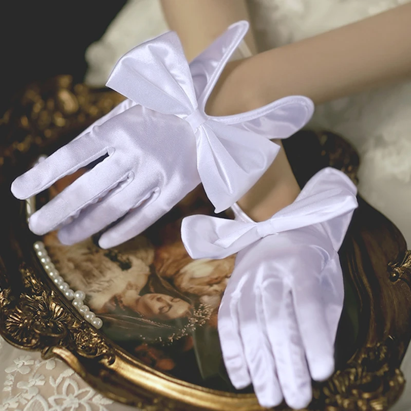 2022 Women Fashion Gloves Short Lap Ding Elastic Link Retro Large Bow Photo Satin Comfortable Birthday Party Dress Placement
2022 Women Fashion Gloves Short Lap Ding Elastic Link Retro Large Bow Photo Satin Comfortable Birthday Party Dress Placement