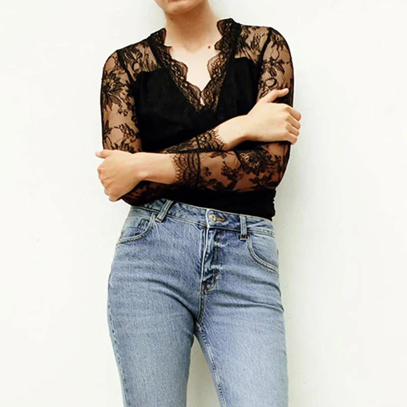 KUMSVAG Women Summer ZA Sexy Lace Bodysuit Romper 2021 Long Sleeve V-Neck Playsuit Female Fashion Street Black Jumpsuit Overalls 
KUMSVAG Women Summer ZA Sexy Lace Bodysuit Romper 2021 Long Sleeve V-Neck Playsuit Female Fashion Street Black Jumpsuit Overalls