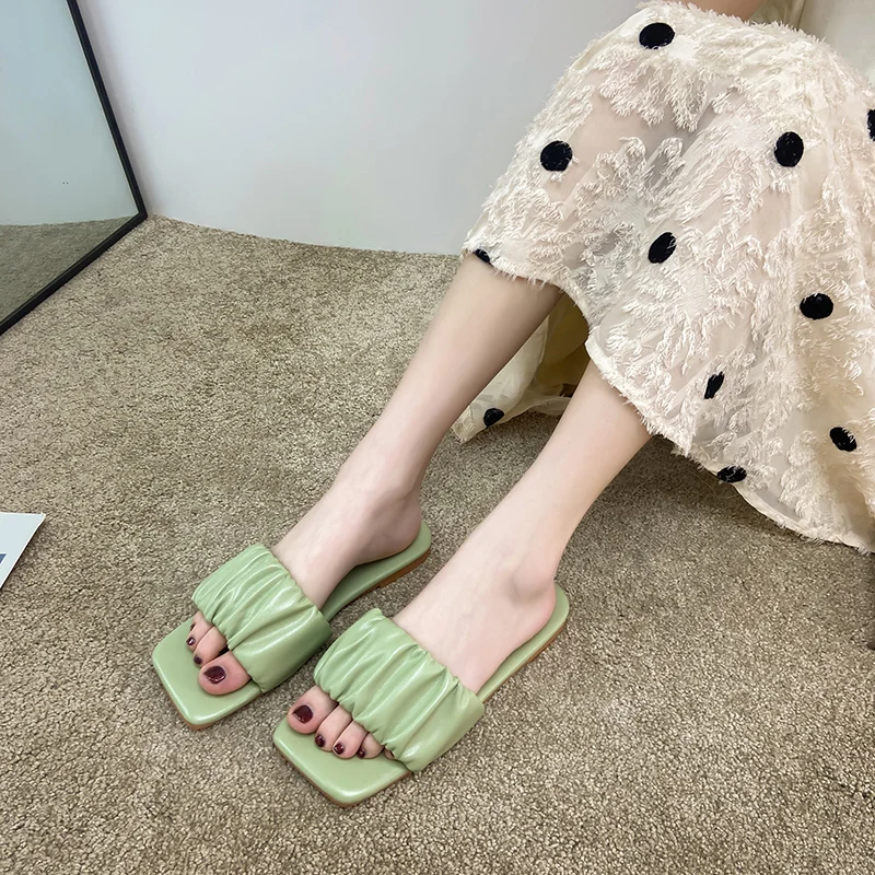 Slippers Women Summer Low Slides Beach Shoes Pantofle Fashion Sabot Flat 2021 Luxury Rome PU Basic Fabric Rubber Shoes Woman 202
Slippers Women Summer Low Slides Beach Shoes Pantofle Fashion Sabot Flat 2021 Luxury Rome PU Basic Fabric Rubber Shoes Woman 202