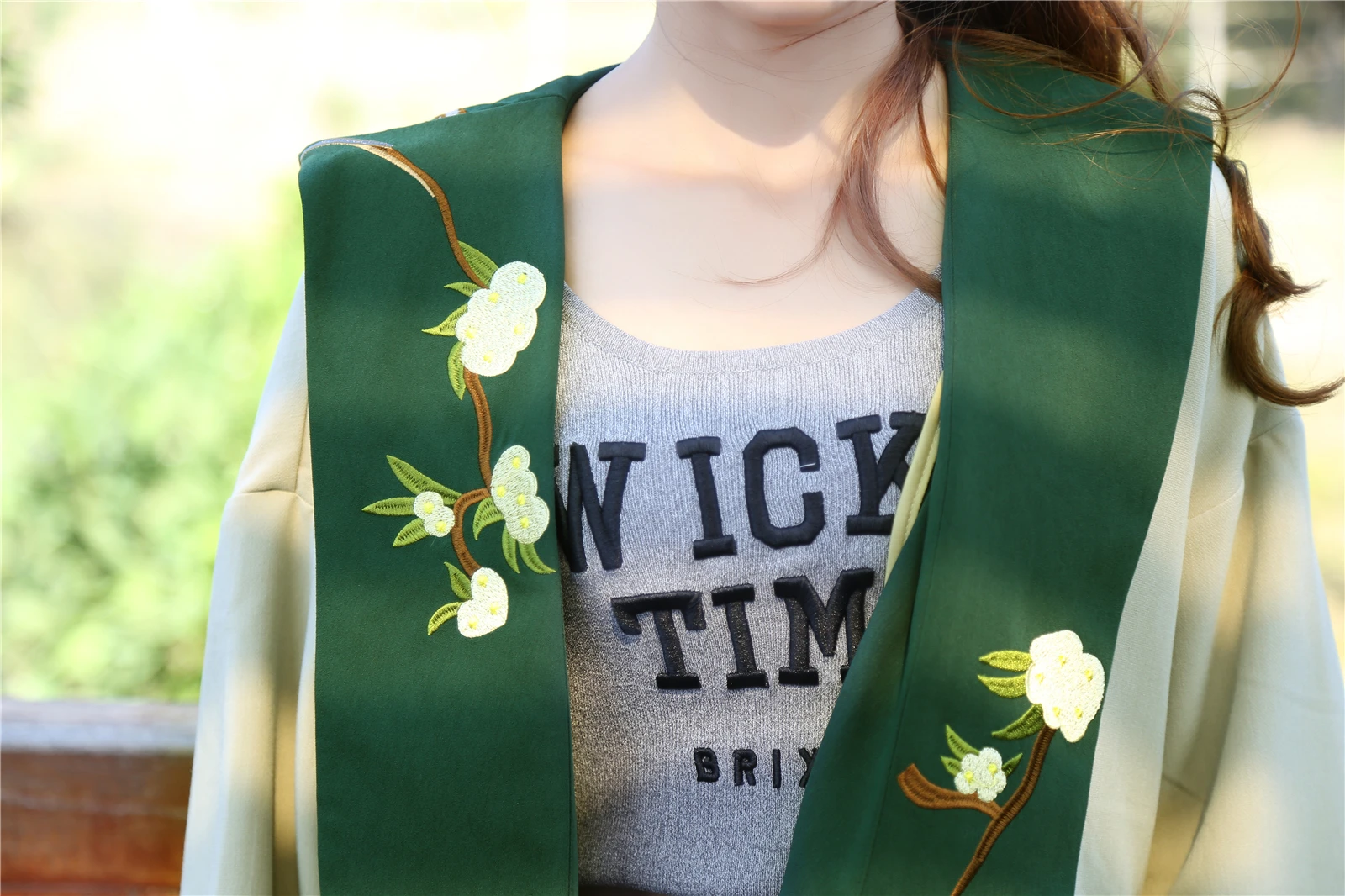 2020 Spring Autumn Embroidered Ribbon Literary retro Trench Coat For Women shawl Outerwear M69
2020 Spring Autumn Embroidered Ribbon Literary retro Trench Coat For Women shawl Outerwear M69