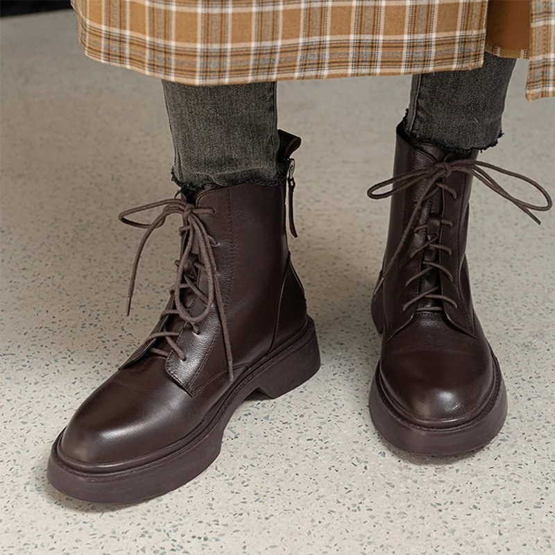 Cross-tied Winter Fashion New Style Women Ankle Boots Chunky Heels Leisure Shoes Round Toe Concise Comfortable Platform Shoes
Cross-tied Winter Fashion New Style Women Ankle Boots Chunky Heels Leisure Shoes Round Toe Concise Comfortable Platform Shoes