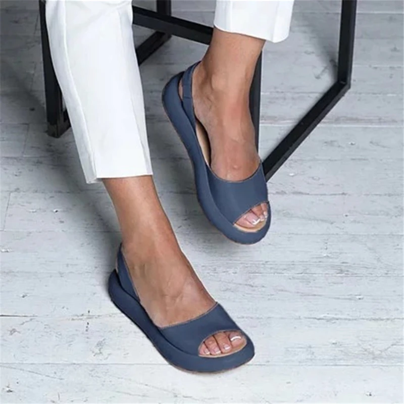 New Flat Sandals Slippers Women's Casual Outdoor slippers Fashion Beach shoes Thick sole sandals Summer slippers
New Flat Sandals Slippers Women's Casual Outdoor slippers Fashion Beach shoes Thick sole sandals Summer slippers