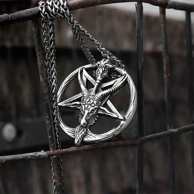 Hip-hop Rock Punk Goat Round Brand Six-pointed Star Pendant Necklace Men's Party Jewelry Holiday Gifts Wholesale
Hip-hop Rock Punk Goat Round Brand Six-pointed Star Pendant Necklace Men's Party Jewelry Holiday Gifts Wholesale