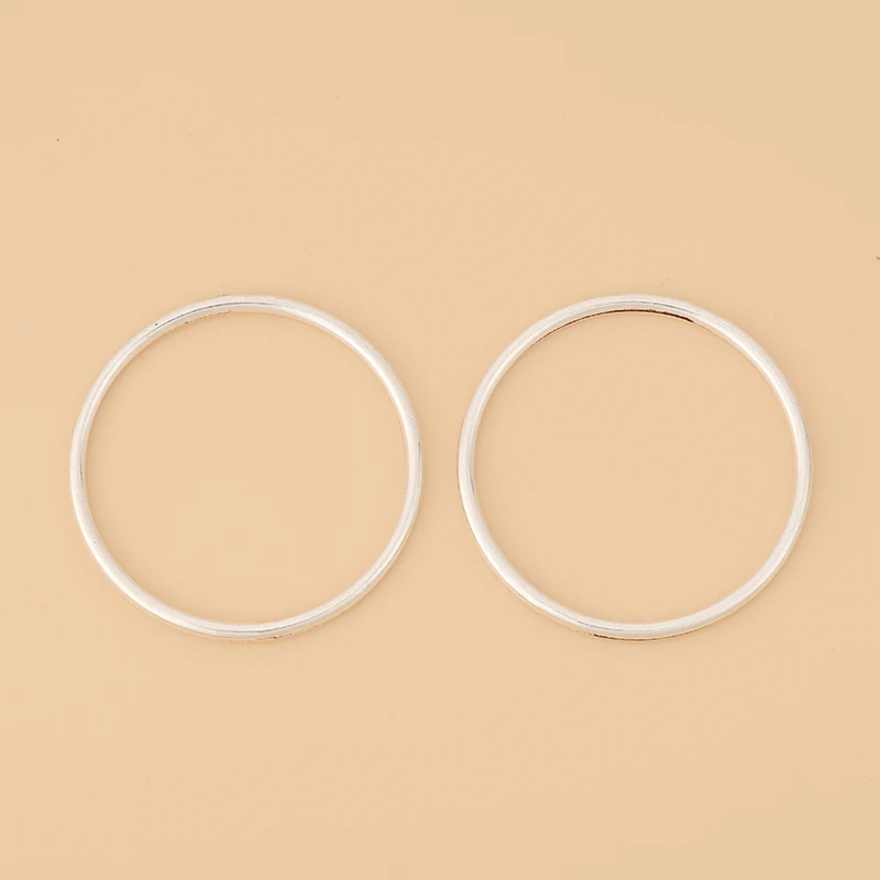 30pcs/Lot Tibetan Silver Hollow Open Round Earring Connector Charms Pendants for DIY Necklace Jewelry Making Accessories 34x34mm
30pcs/Lot Tibetan Silver Hollow Open Round Earring Connector Charms Pendants for DIY Necklace Jewelry Making Accessories 34x34mm