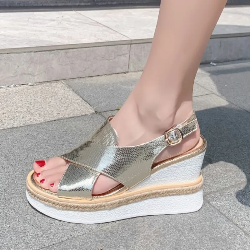 Fanyuan Elegant Metal Buckle Sandals For Girls Genuine Leather Platforms High Heels Pumps Summer Party Basic Shoes Woman Heels
Fanyuan Elegant Metal Buckle Sandals For Girls Genuine Leather Platforms High Heels Pumps Summer Party Basic Shoes Woman Heels