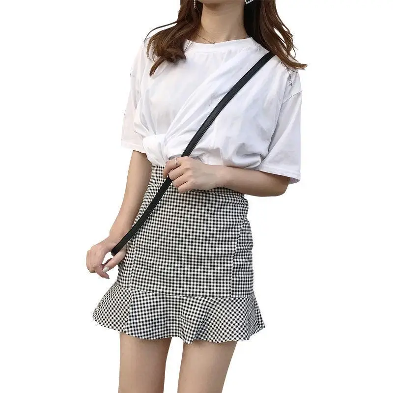 Autumn new Plaid fishtail skirt half length skirt summer women Korean version show thin buttock skirt Ruffle A-line skirt women
Autumn new Plaid fishtail skirt half length skirt summer women Korean version show thin buttock skirt Ruffle A-line skirt women