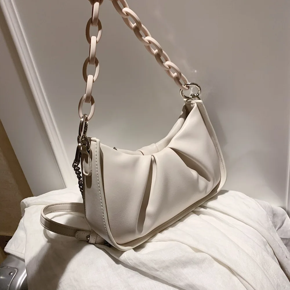 2020 New Fashion Women PU Leather Shoulder Bag Casual Brand Chains Saddle Bag Handbags Ladies Crossbody Bag
2020 New Fashion Women PU Leather Shoulder Bag Casual Brand Chains Saddle Bag Handbags Ladies Crossbody Bag