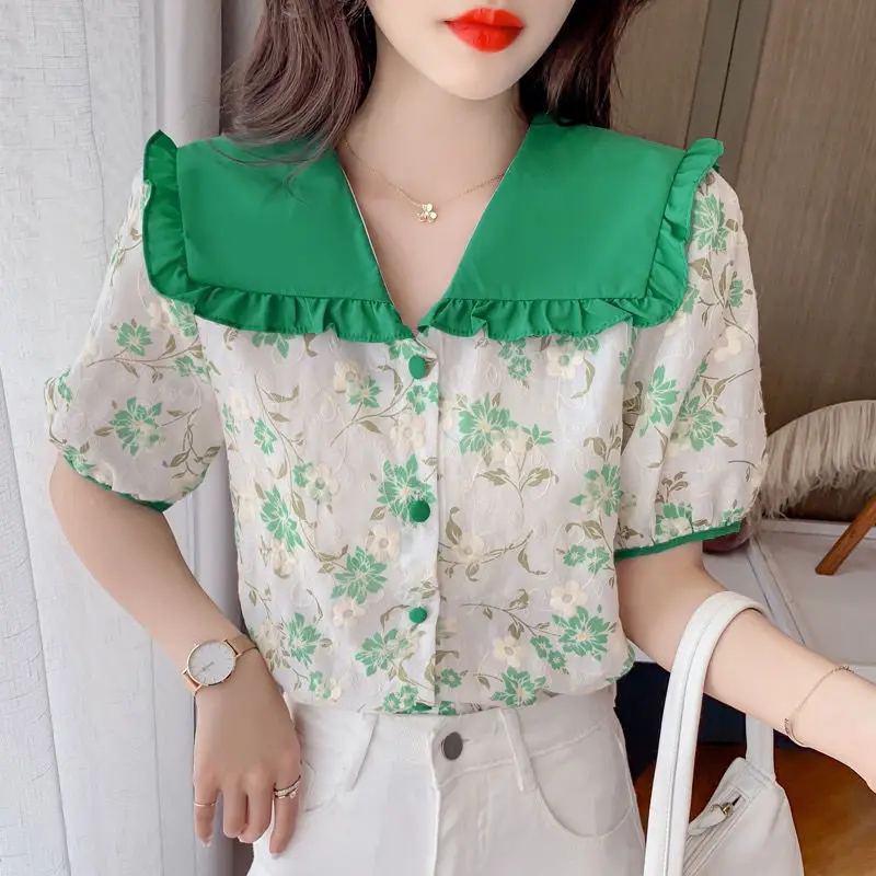2021 summer new sweet age reducing Lace Baby collar heavy industry embroidery fashion temperament short sleeve shirt girl
2021 summer new sweet age reducing Lace Baby collar heavy industry embroidery fashion temperament short sleeve shirt girl