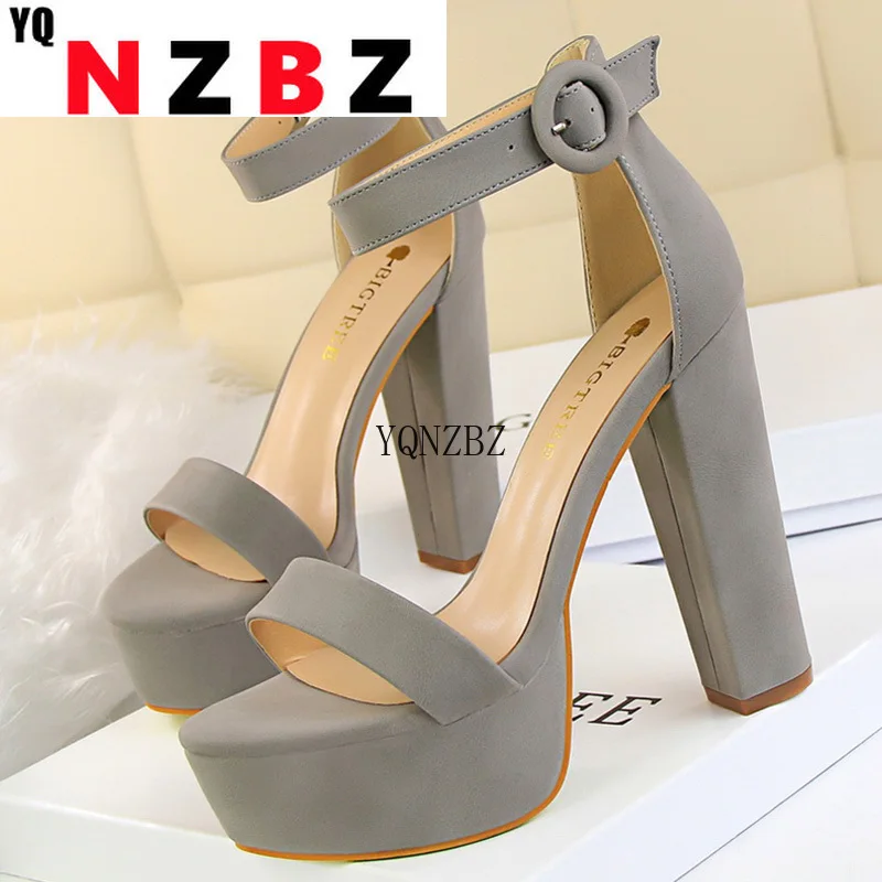 Женские босоножки на платформе и высоком каблуке 2022 см с открытым носком
Женские босоножки на платформе и высоком каблуке 2022 см с открытым носком