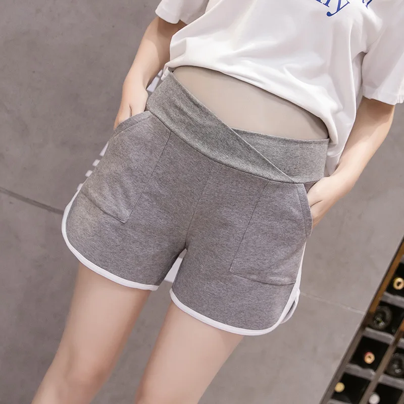 Maternity Shorts Summer Pregnancy Clothes Cotton Linen Wide Leg Pants Women Pregnant Outer Wear Short Mother Trousers Casual
Maternity Shorts Summer Pregnancy Clothes Cotton Linen Wide Leg Pants Women Pregnant Outer Wear Short Mother Trousers Casual