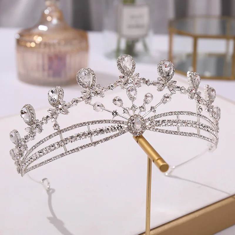 Bridal Crown Headwear Wedding Birthday Crown Headdress Rhinestones Retro Luxury Hair Accessories For Female Hair Clips
Bridal Crown Headwear Wedding Birthday Crown Headdress Rhinestones Retro Luxury Hair Accessories For Female Hair Clips