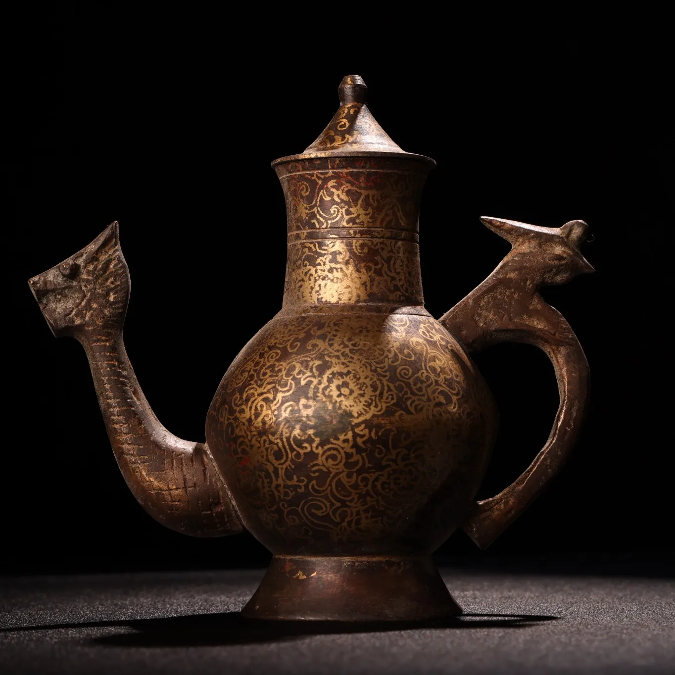 7"Tibet Temple Collection Old Bronze Cinnabar Dragon and phoenix statue Hidden pot flagon teapot kettle Office Ornaments
7"Tibet Temple Collection Old Bronze Cinnabar Dragon and phoenix statue Hidden pot flagon teapot kettle Office Ornaments