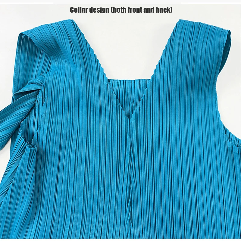 2021 Summer New Female V-neck Niche Design Sleeveless Lace-up Skirt Korean Version Loose Fashion Casual Ladies Mid-length Skirt
2021 Summer New Female V-neck Niche Design Sleeveless Lace-up Skirt Korean Version Loose Fashion Casual Ladies Mid-length Skirt