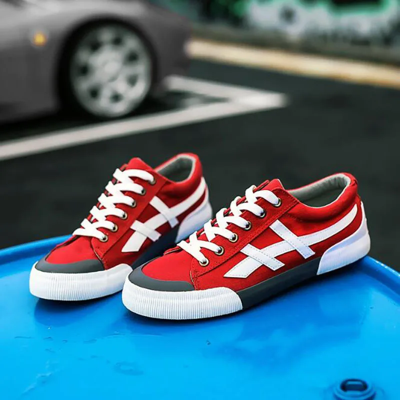 2020 Men Canvas Shoes Fashion Solid Color Men Vulcanized Shoes Lace-up White Casual Shoes Men Sneakers chaussure homme 
2020 Men Canvas Shoes Fashion Solid Color Men Vulcanized Shoes Lace-up White Casual Shoes Men Sneakers chaussure homme