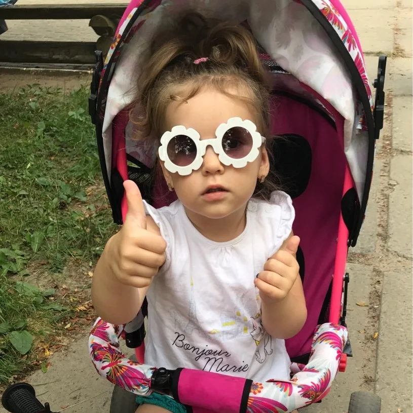 2021 Sun Flower Round Cute kids sunglasses UV400 for Boy girls toddler Lovely baby sun glasses Children Oculos de sol
2021 Sun Flower Round Cute kids sunglasses UV400 for Boy girls toddler Lovely baby sun glasses Children Oculos de sol