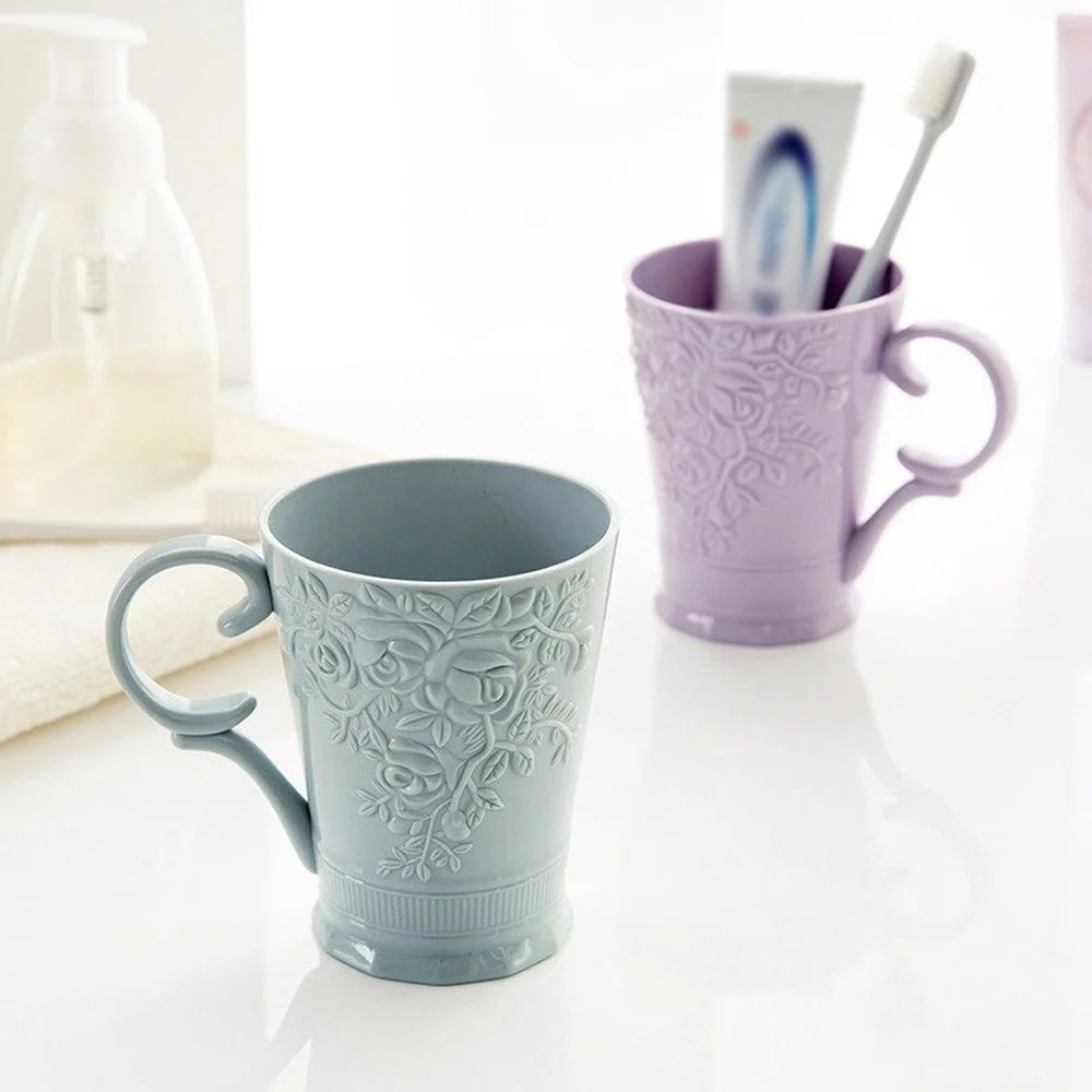 2PCS Pure Color Mouthwash Cup With Handle Couple Tooth Jar Cup Plastic Carved Toothbrush Cup Durable Wash Cup
2PCS Pure Color Mouthwash Cup With Handle Couple Tooth Jar Cup Plastic Carved Toothbrush Cup Durable Wash Cup
