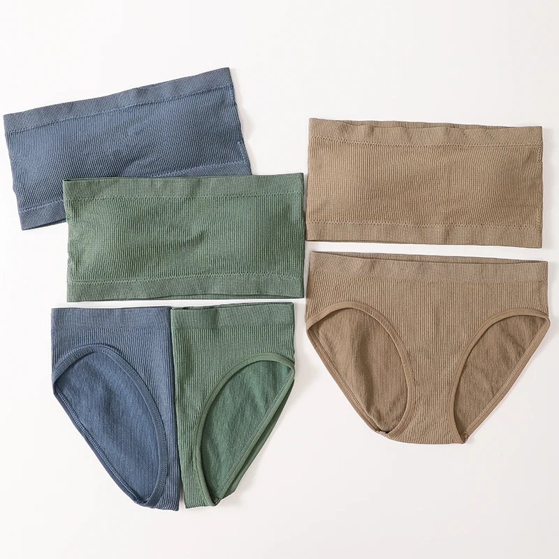 Women Seamless Bandeau Bra Set Strapless Bra Lingerie Mid Waist Panties Brief Set Push Up Female Invisible Bra Underwear Set
Women Seamless Bandeau Bra Set Strapless Bra Lingerie Mid Waist Panties Brief Set Push Up Female Invisible Bra Underwear Set