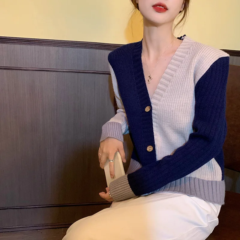 Women Sweater Coat Female Patchwork Knitted Sweater Cardigan Long Sleeve Stripe Tops Casual Outwears V Neck Buttons Coat
Women Sweater Coat Female Patchwork Knitted Sweater Cardigan Long Sleeve Stripe Tops Casual Outwears V Neck Buttons Coat