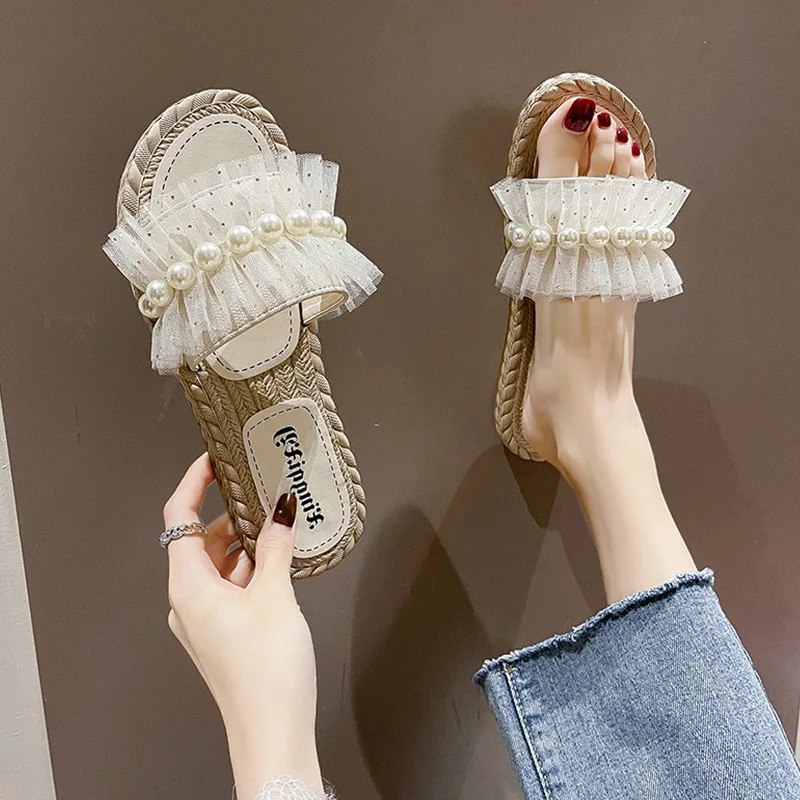 Female Shoes Summer Clogs Woman String Bead Slippers Casual Low Slides Jelly Flip Flops 2021 Beach Luxury Flat Glitter Crystal R
Female Shoes Summer Clogs Woman String Bead Slippers Casual Low Slides Jelly Flip Flops 2021 Beach Luxury Flat Glitter Crystal R