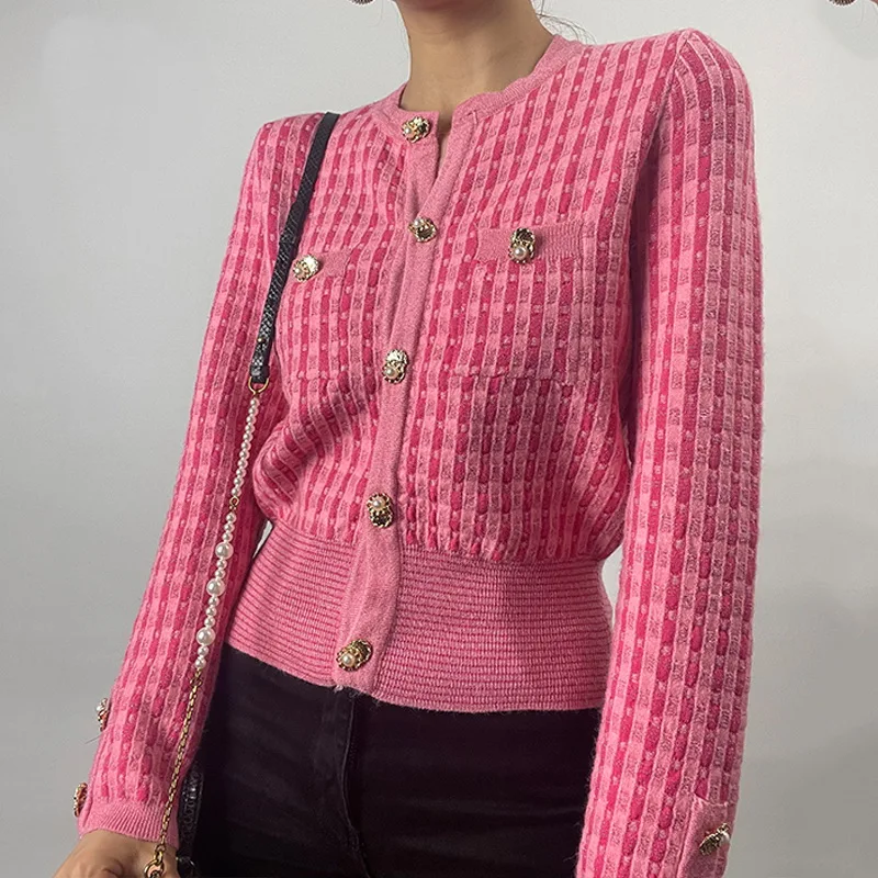 Autumn Winter Women Knitted Sweater Outerwear Vintage Pearl Button Long Sleeves Knit Tops Fashion Korean Knitted Cardigans Coat
Autumn Winter Women Knitted Sweater Outerwear Vintage Pearl Button Long Sleeves Knit Tops Fashion Korean Knitted Cardigans Coat