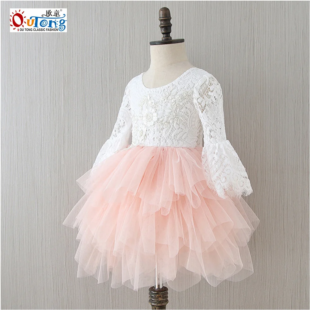 Outong 2021 New Party Dress With Long Flare Sleeve Lace Beading Appliques Elegant V-Back Layered Dress Princess Casual Clothes
Outong 2021 New Party Dress With Long Flare Sleeve Lace Beading Appliques Elegant V-Back Layered Dress Princess Casual Clothes