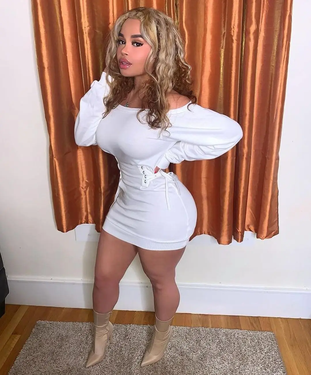 Autumn Women's Fashion Sexy Strapless Bag Hip Solid Color Casual Home Outdoor Commuting Elegant Temperament Dress Women
Autumn Women's Fashion Sexy Strapless Bag Hip Solid Color Casual Home Outdoor Commuting Elegant Temperament Dress Women