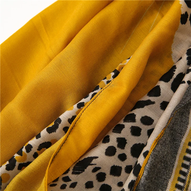 Female Foulard Echarpe Designer Bandana Summer Women Cotton Scarf Leopard Print Beach Hijab Shawls and Wraps
Female Foulard Echarpe Designer Bandana Summer Women Cotton Scarf Leopard Print Beach Hijab Shawls and Wraps