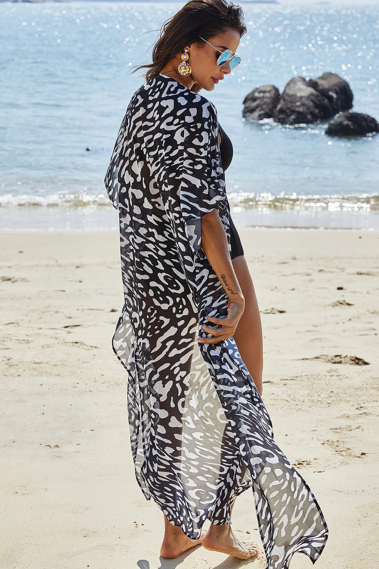 Oluolin Women Beach Cover Up Dress Sexy Swimsuit Beach Dress Summer Long Blouse Elegant Solid Beach Bathing Suit 2021 
Oluolin Women Beach Cover Up Dress Sexy Swimsuit Beach Dress Summer Long Blouse Elegant Solid Beach Bathing Suit 2021