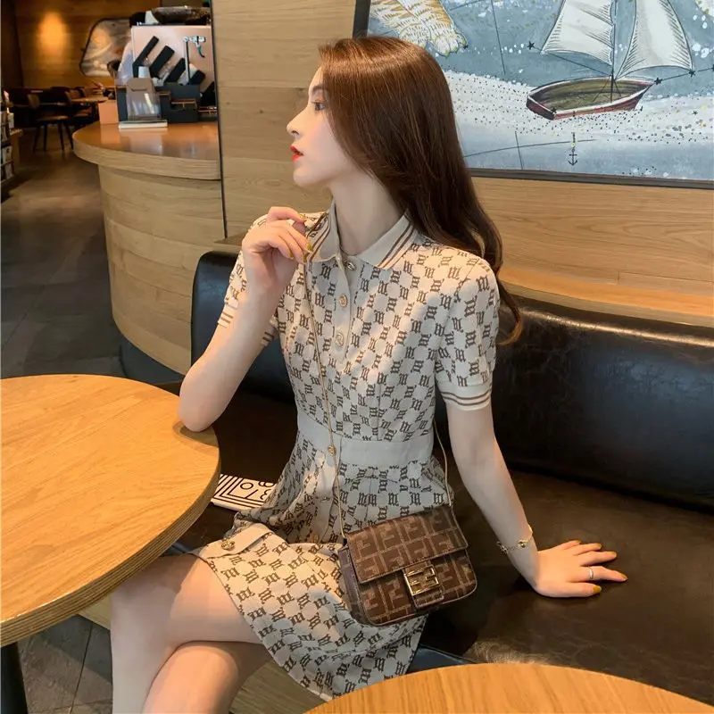 French small fragrance dress women's summer 2021 new high-end design temperament small age reducing skirt
French small fragrance dress women's summer 2021 new high-end design temperament small age reducing skirt