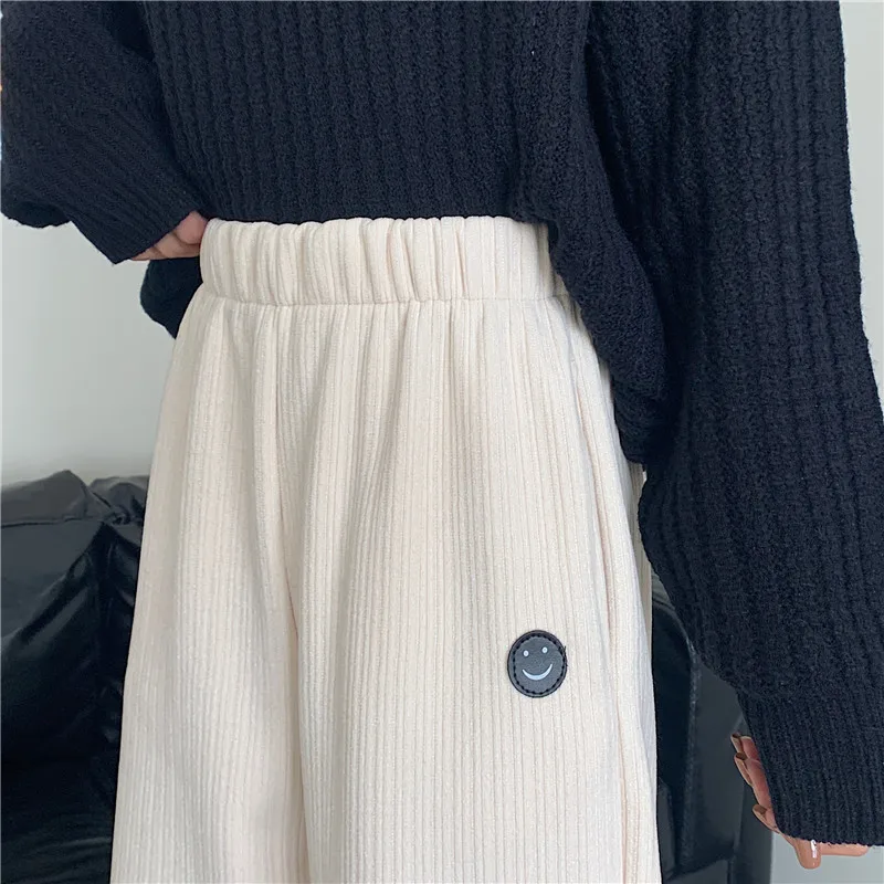 Autumn Winter Plus Velvet High Waist Long Pants Women Casual Loose Flannel Elastic Waist Solid Trousers Women
Autumn Winter Plus Velvet High Waist Long Pants Women Casual Loose Flannel Elastic Waist Solid Trousers Women
