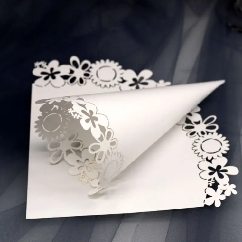 Q0KF 50pcs Cut Petal Lace Laying Candy Wedding Party Favors Confetti Cones Paper Cone Decoration Supplies
Q0KF 50pcs Cut Petal Lace Laying Candy Wedding Party Favors Confetti Cones Paper Cone Decoration Supplies