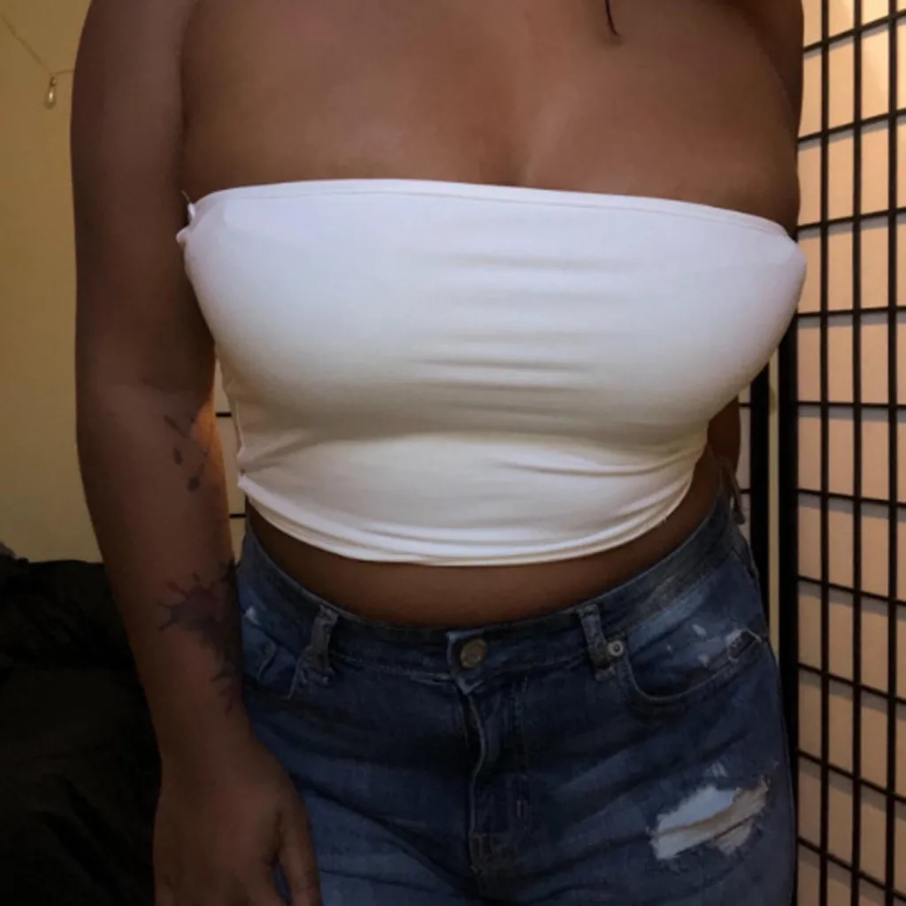 Майка женская однотонная с открытой спиной, пикантный Топ без рукавов, с открытыми плечами, укороченный топ, на лето
Майка женская однотонная с открытой спиной, пикантный Топ без рукавов, с открытыми плечами, укороченный топ, на лето