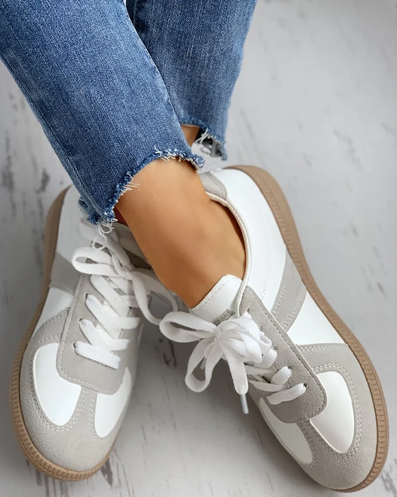 Женские кроссовки на плоской резиновой подошве, со шнуровкой, с круглым носком, 2020
Женские кроссовки на плоской резиновой подошве, со шнуровкой, с круглым носком, 2020