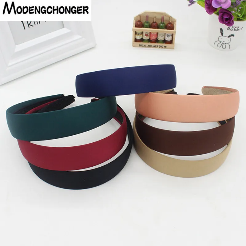 Temperament Solid Color Wide-brimmed Headband Fashion Simple Smooth-faced Satin Hairband Hairhoop Woman Girls Hair Accessorise
Temperament Solid Color Wide-brimmed Headband Fashion Simple Smooth-faced Satin Hairband Hairhoop Woman Girls Hair Accessorise