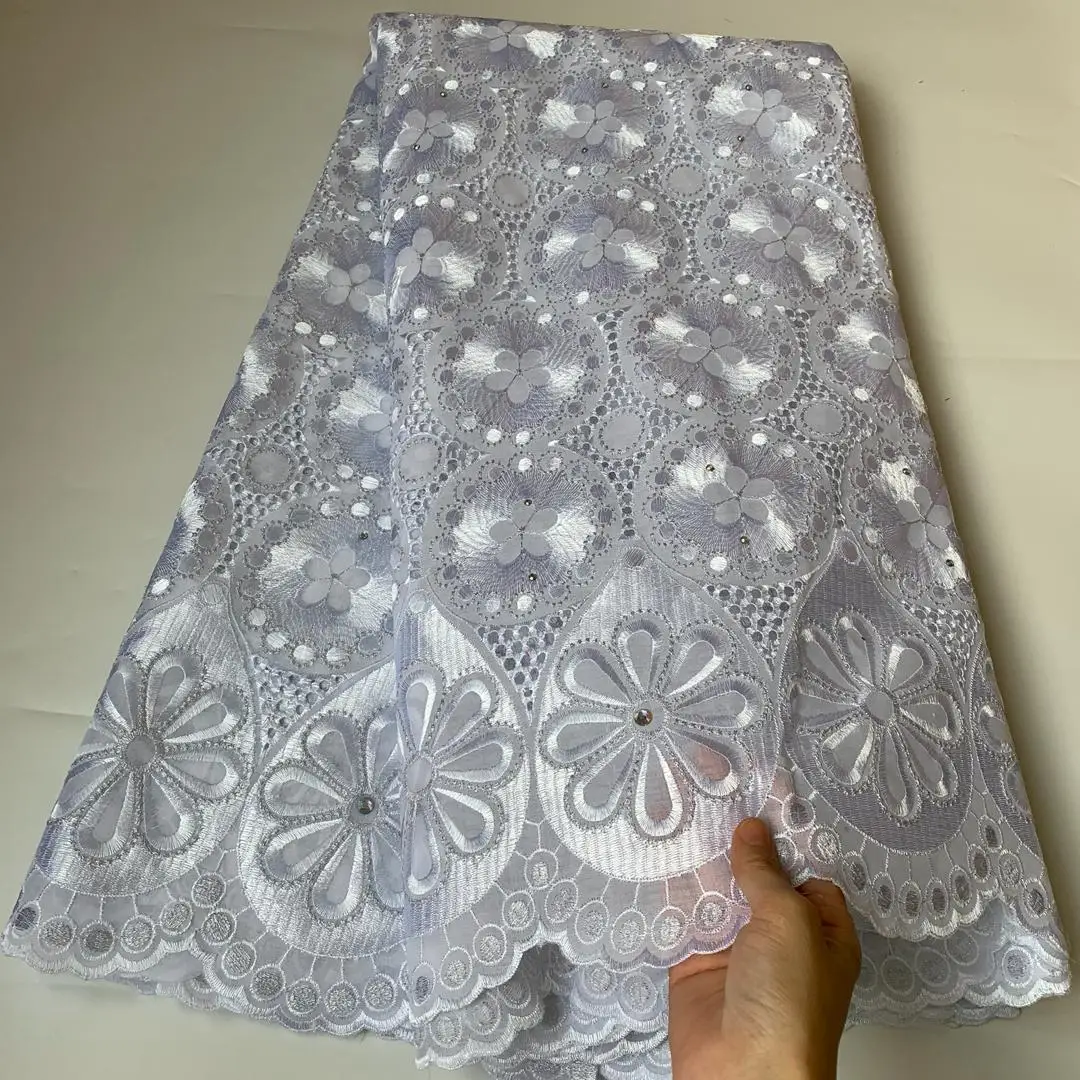 Pure White LACE New 2021 High Quality African Lace Fabric Swiss Voile Lace In Switzerland Sewing Embroidered Wedding Women Dress
Pure White LACE New 2021 High Quality African Lace Fabric Swiss Voile Lace In Switzerland Sewing Embroidered Wedding Women Dress
