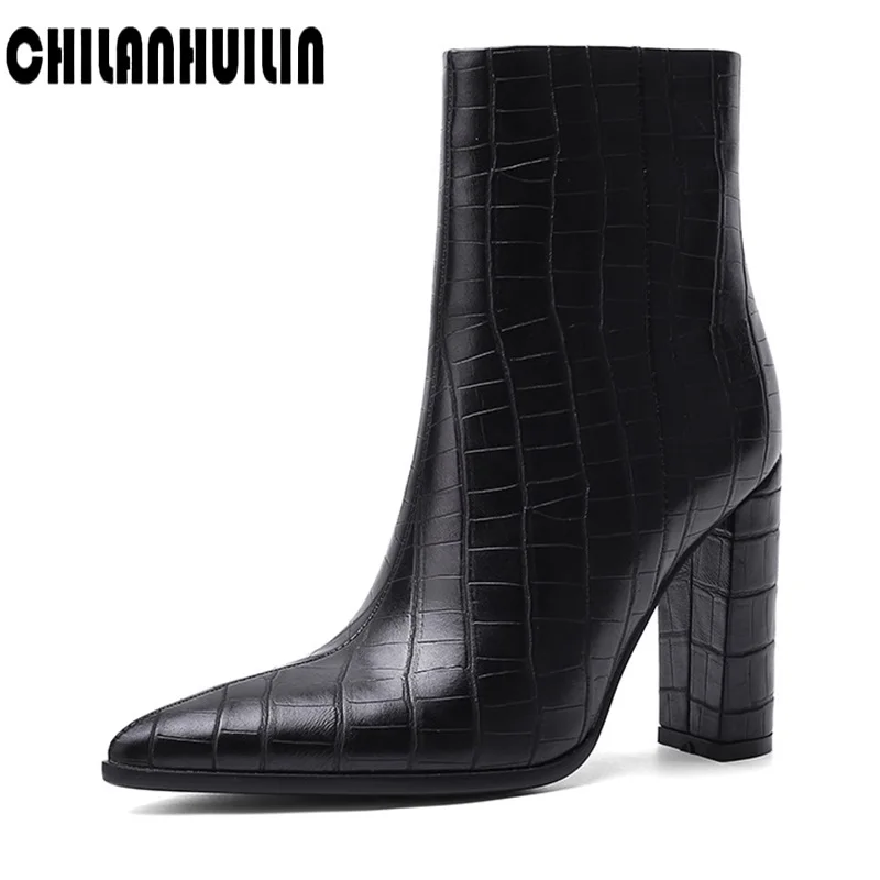 Ботильоны женские с острым носком, ботинки челси на высоком массивном каблуке, на молнии, полусапожки cowgirl, черные, белые, осень
Ботильоны женские с острым носком, ботинки челси на высоком массивном каблуке, на молнии, полусапожки cowgirl, черные, белые, осень