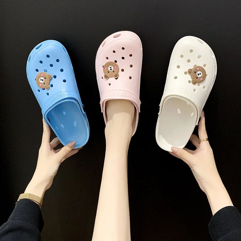 Cute Hole Slippers Female Personality with Soft-soled Slippers Popular Simple and Comfortable Breathable Beach Hole Shoes Women
Cute Hole Slippers Female Personality with Soft-soled Slippers Popular Simple and Comfortable Breathable Beach Hole Shoes Women