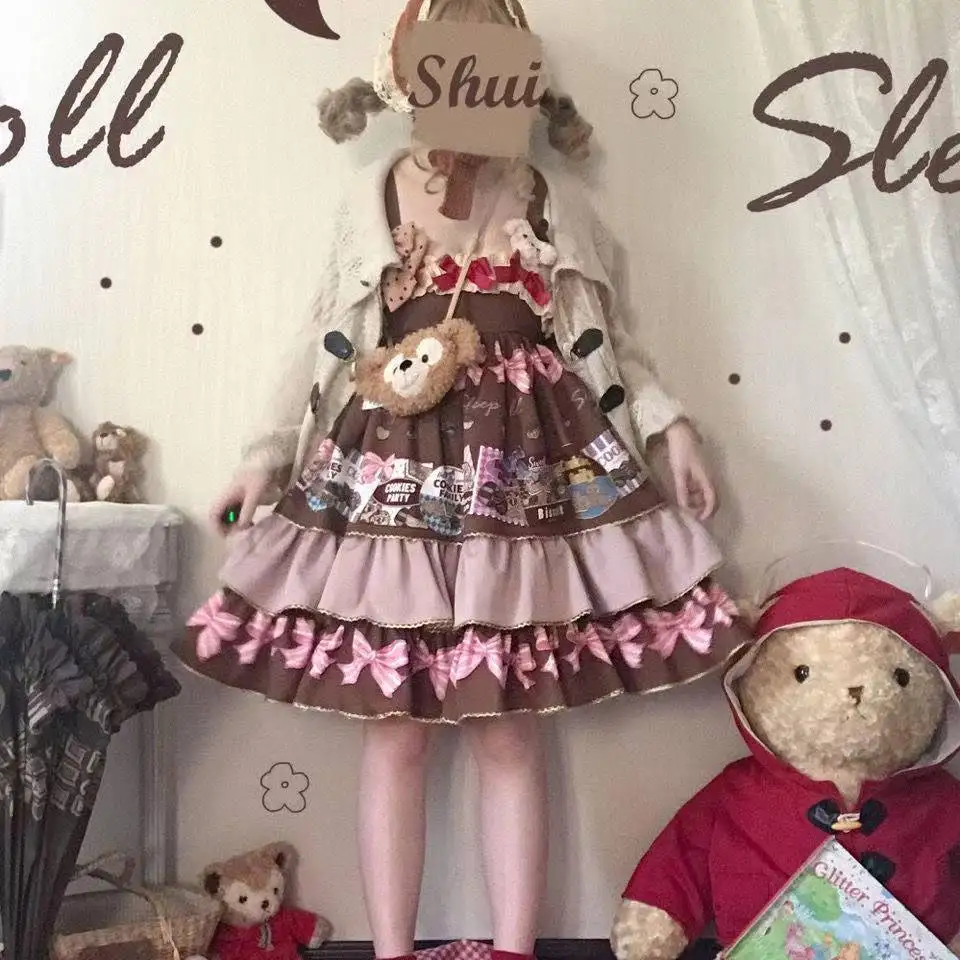 Sweet Lolita JSK японский печенье коллекционер принт многоярусные золотые обода бант торт подтяжки Печатные Платья Летние loli Kawaii платья
Sweet Lolita JSK японский печенье коллекционер принт многоярусные золотые обода бант торт подтяжки Печатные Платья Летние loli Kawaii платья