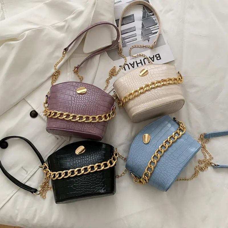 Chain Small Crossbody Bags for Women Pu Leather Crocodile Female Messenger Bucket Bag Fashion
Chain Small Crossbody Bags for Women Pu Leather Crocodile Female Messenger Bucket Bag Fashion