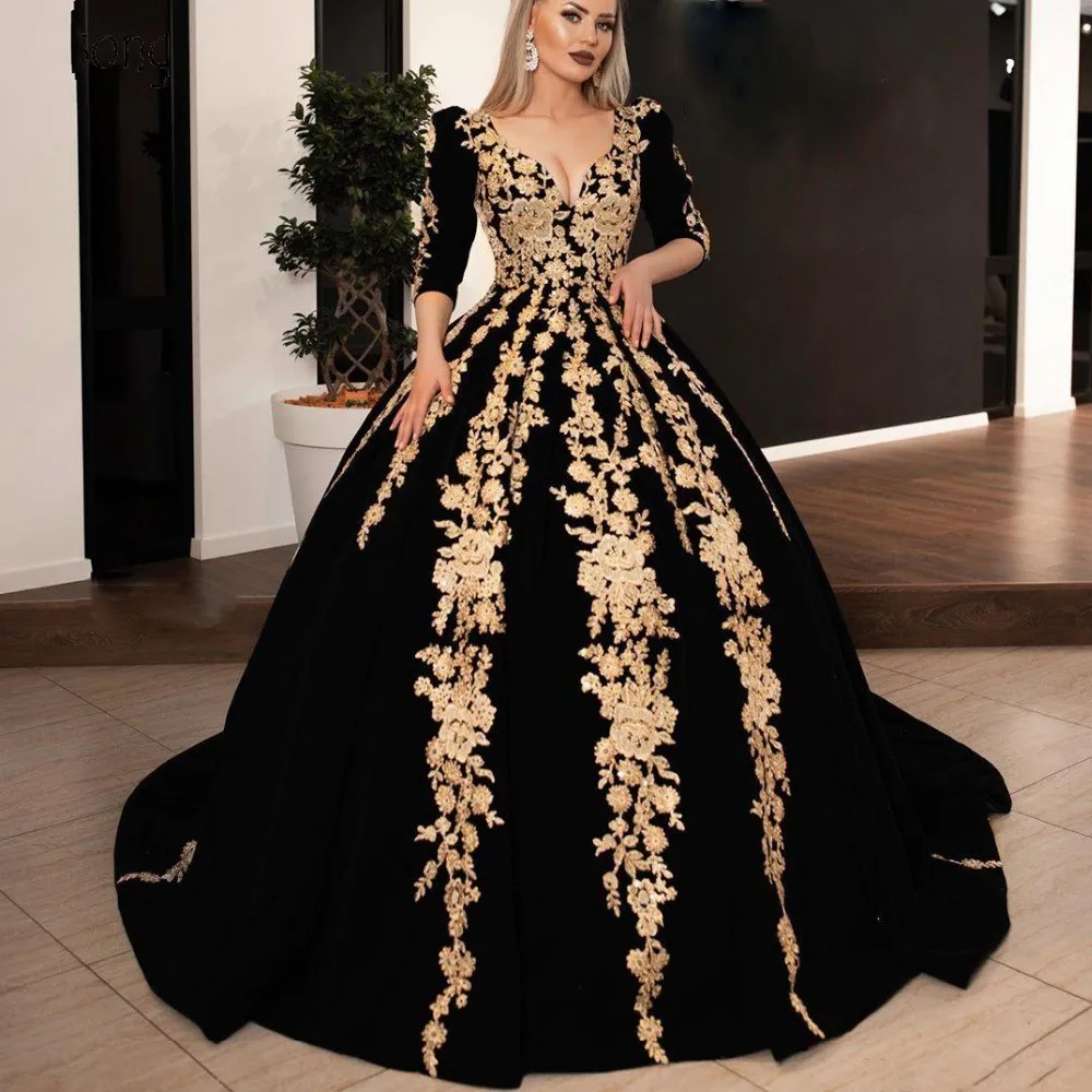 Dubai Velvet Evening Dresses Full Sleeves Gold Appliques Robe De Soiree Elegant Long Prom Gown Back Buttons Arabian Formal Party
Dubai Velvet Evening Dresses Full Sleeves Gold Appliques Robe De Soiree Elegant Long Prom Gown Back Buttons Arabian Formal Party
