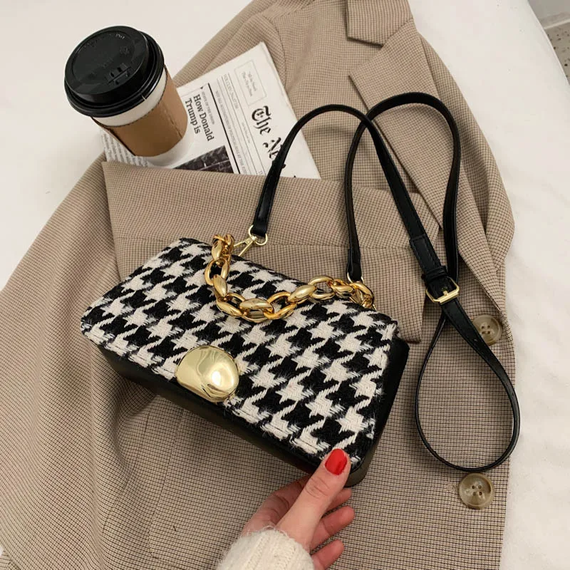 Textured Women's Small Bags 2021 Spring New Korean Fashion Trendy Small Square Bag Wild Messenger Bag Plaid Retro
Textured Women's Small Bags 2021 Spring New Korean Fashion Trendy Small Square Bag Wild Messenger Bag Plaid Retro