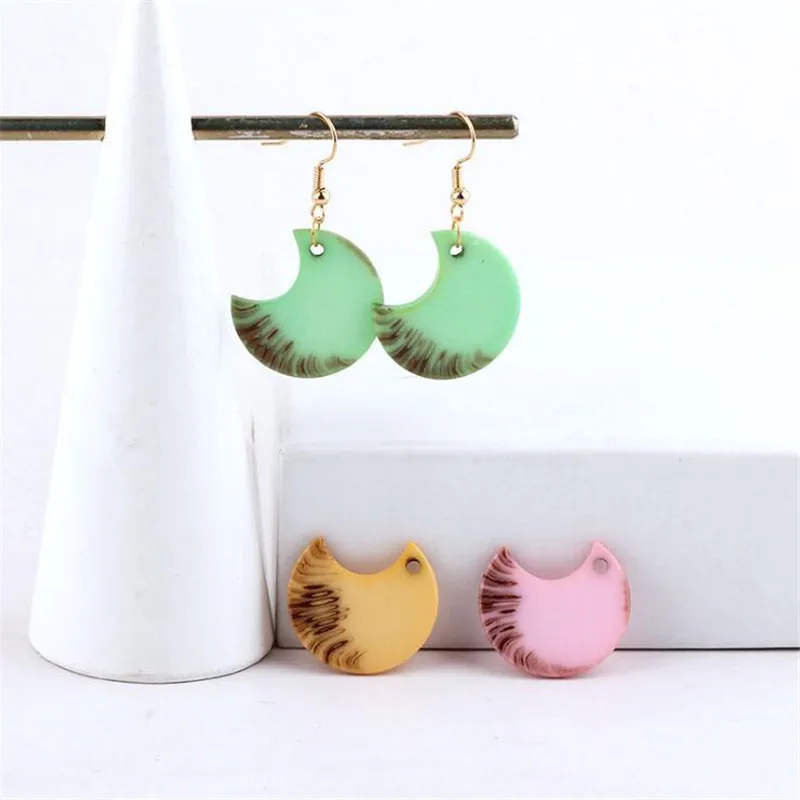 10pcs/lot cute hedgehog Resin Acrylic Charms Connectors for Earring Pendant Earring Accessories diy Handmade jewelry making
10pcs/lot cute hedgehog Resin Acrylic Charms Connectors for Earring Pendant Earring Accessories diy Handmade jewelry making