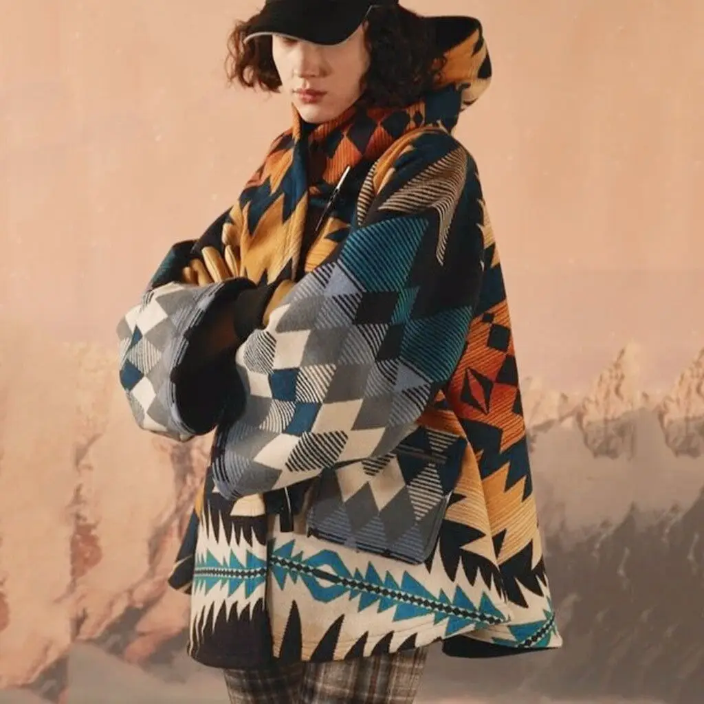 Ladies Trench Jacket 2020 Vintage Ethnic Style Long-sleeved Printed Hooded Jacket Autumn Winter Thick Stitching Windbreaker Coat
Ladies Trench Jacket 2020 Vintage Ethnic Style Long-sleeved Printed Hooded Jacket Autumn Winter Thick Stitching Windbreaker Coat