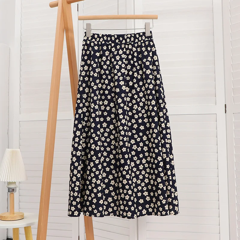 Vintage Black Floral Print Causal Skirts Women's 2021 Summer Korean Style High Waist A-line Midi Skirts Elegant Long Skirts
Vintage Black Floral Print Causal Skirts Women's 2021 Summer Korean Style High Waist A-line Midi Skirts Elegant Long Skirts