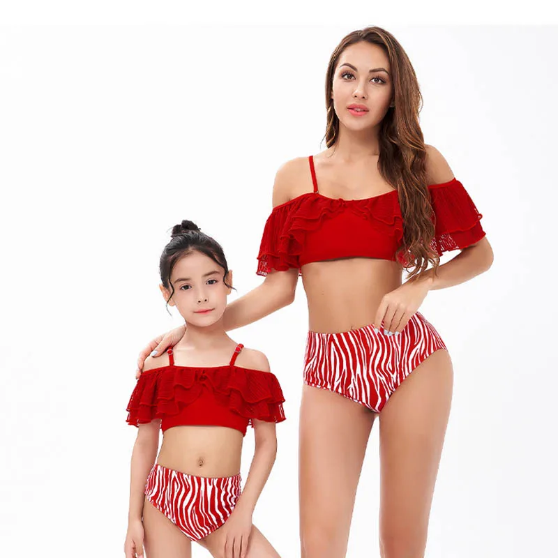 Summer Printing Family Matching Swimwear Mommy And Me Clothing Mother And Daughter Bikini Swimsuit Women Baby Girls Swimwear
Summer Printing Family Matching Swimwear Mommy And Me Clothing Mother And Daughter Bikini Swimsuit Women Baby Girls Swimwear
